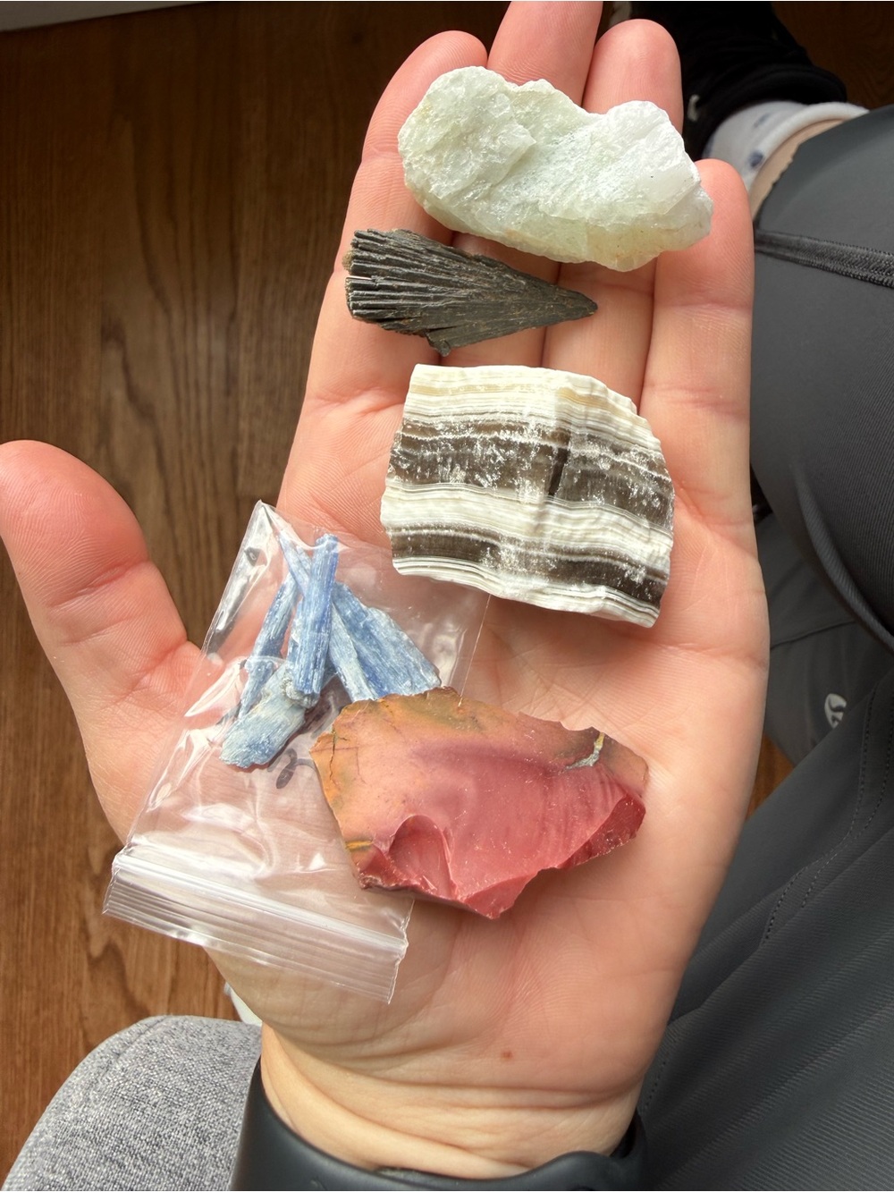 Raw crystal bundle